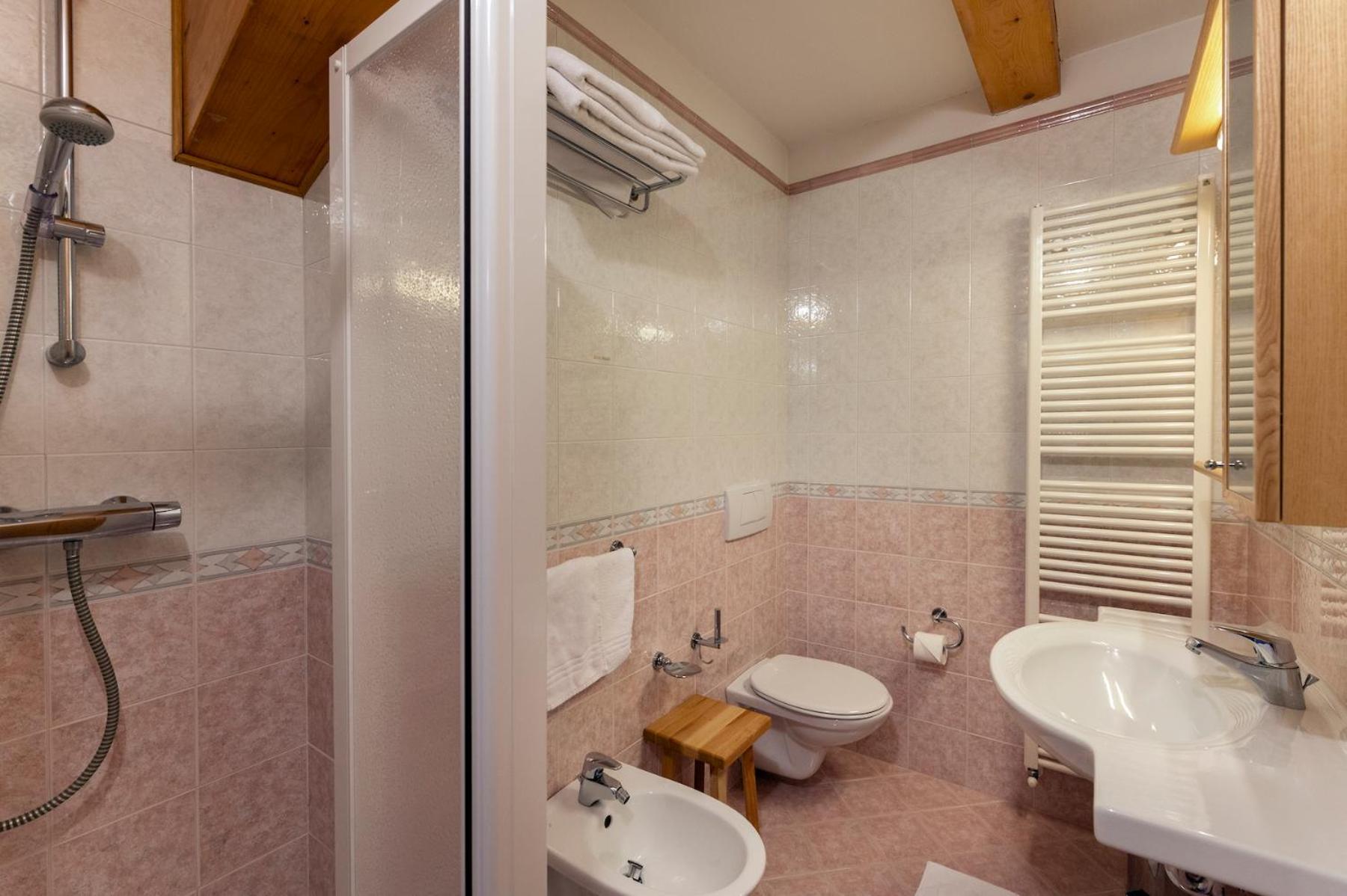 Economy Double Room,1539263794:JPEG